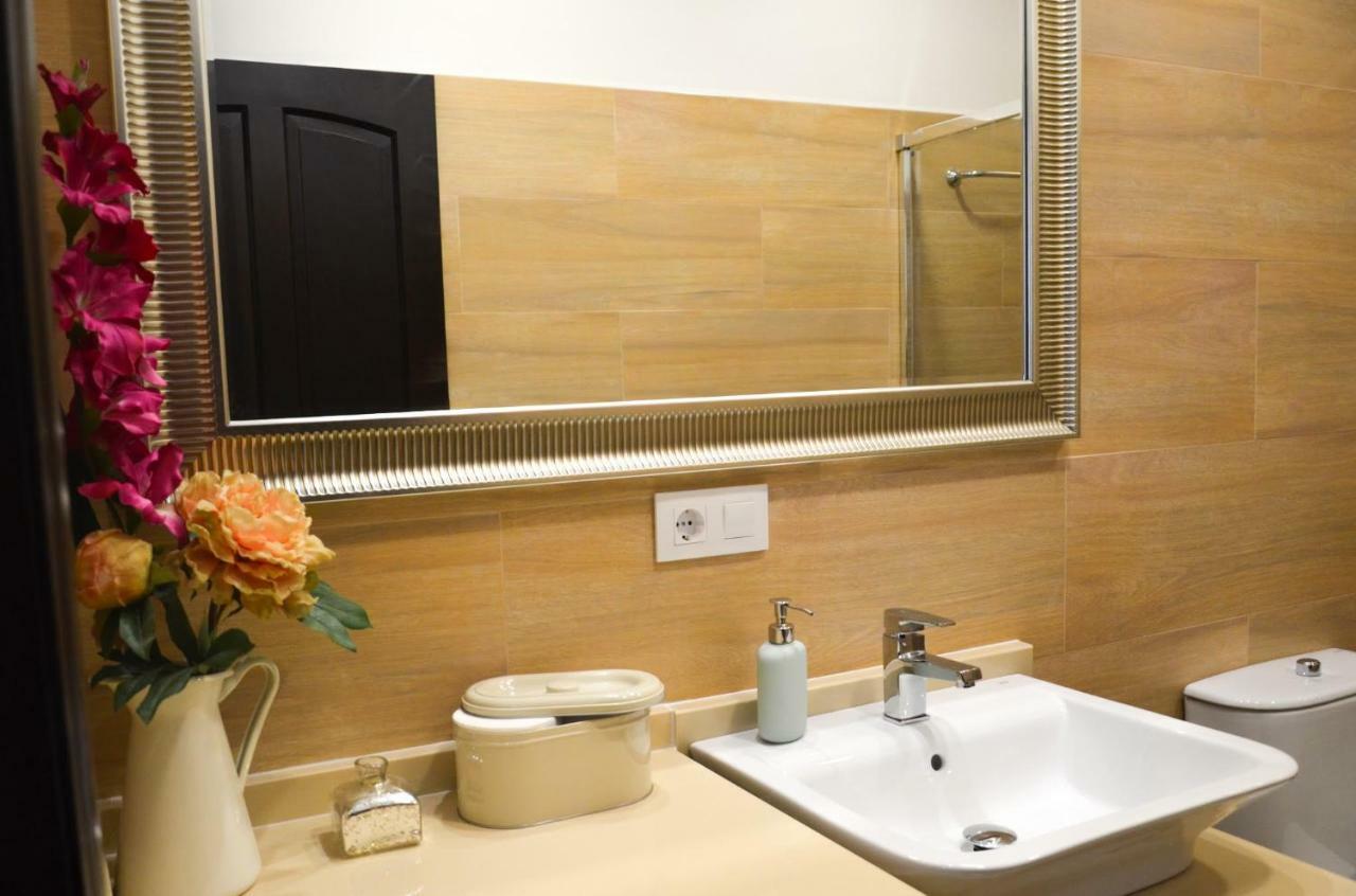 Apartamento San Jacinto III Севилья Экстерьер фото